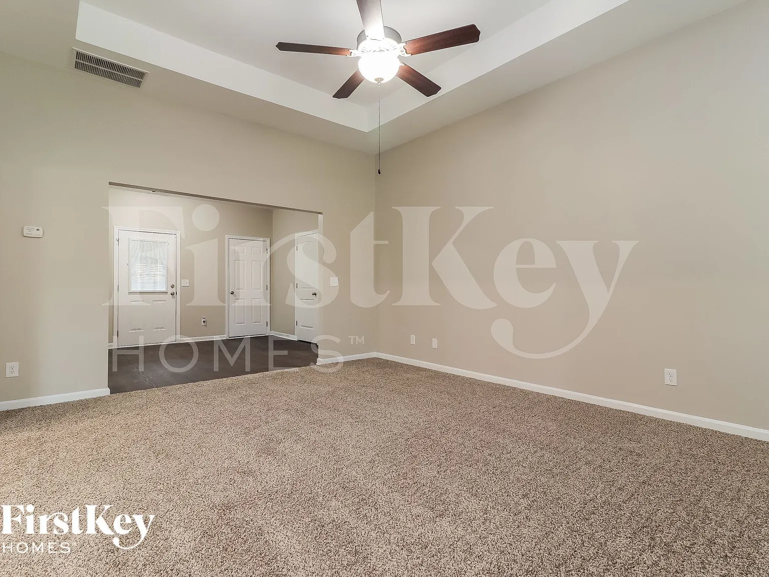 4 bed, 2.0 bath, 1715 sqft, $2,220 — Photo 3