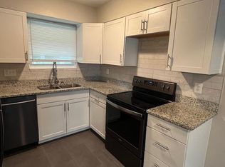 1050 Amsterdam Rd, Park Hills, KY 41011