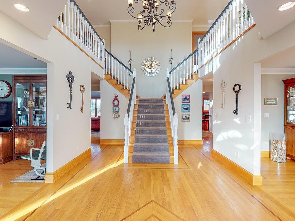 1004 Catherine Woods, Niskayuna, NY 12309 Zillow