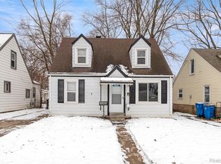 25885 Currier St, Dearborn Heights, MI 48125