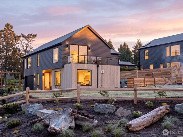 18638 2nd Avenue SW, Normandy Park, WA 98166