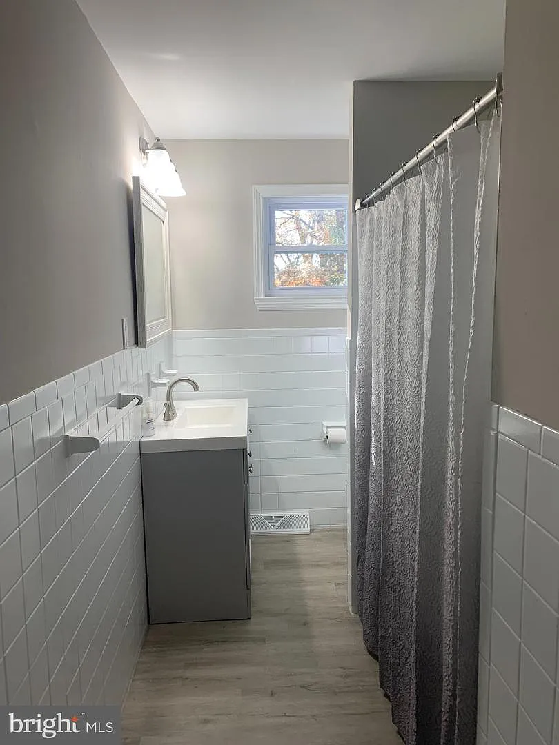 409 Singley Ave Floor 1 photo 1