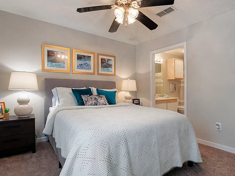 Ridgeland Place Apartment Homes — Photo 11