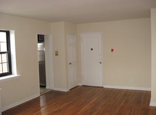 7816 147th St, Flushing, NY 11367