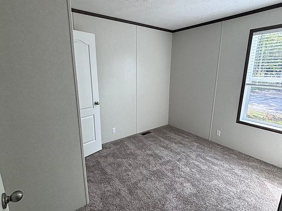 4th image of 1407 N Peach Ave #K0711