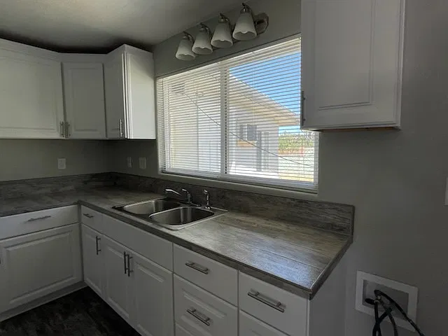 3 bed, 1100 sqft, $1,600 — Photo 4