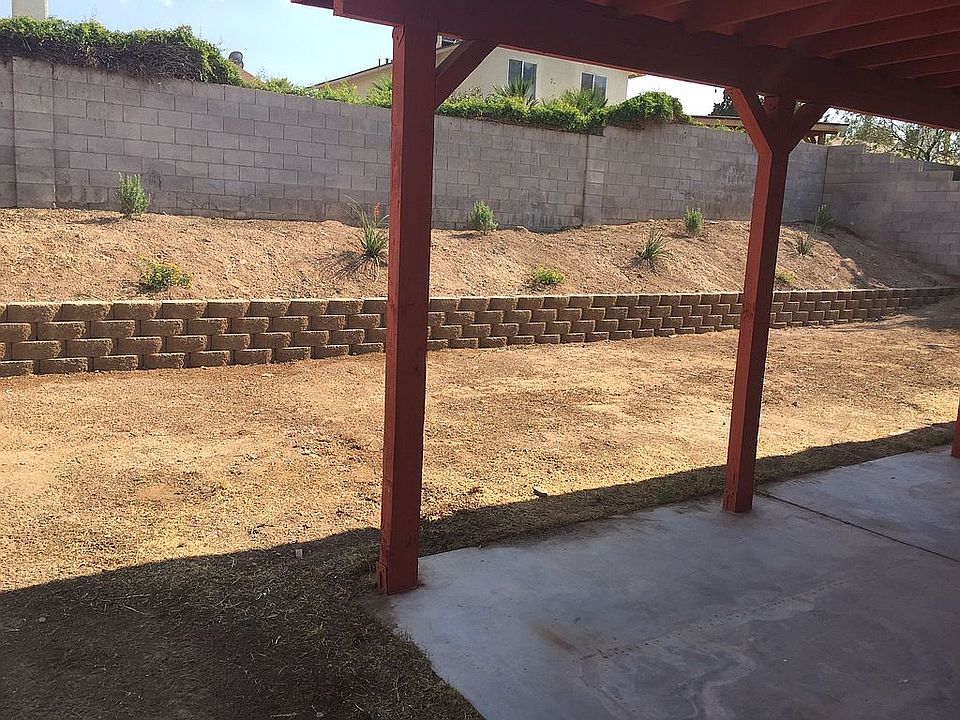 2nd image of 884 Scarlet Ave