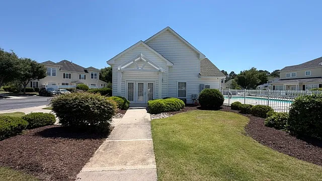 1028 Grace Hill Dr — Photo 43