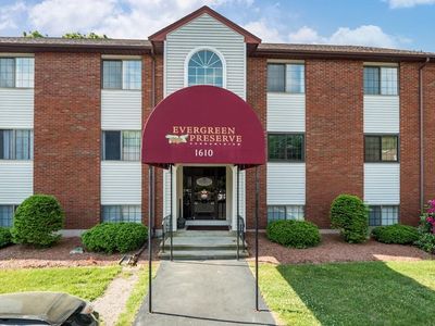 1610 Skyline Dr UNIT 12, Lowell, MA, 01854