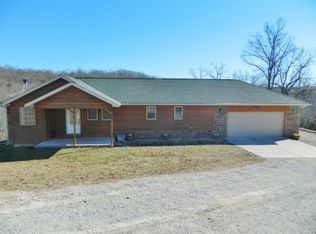 222 Peaceful Ridge Rd, Galena, MO 65656
