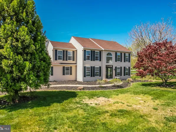 404 Greenhurst Ct, Lincoln University, PA 19352