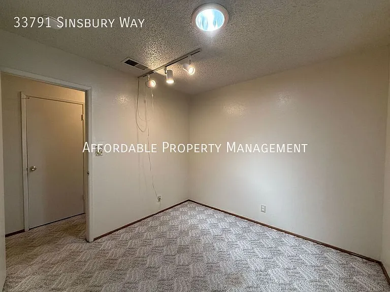 33791 Sinsbury Way — Photo 20