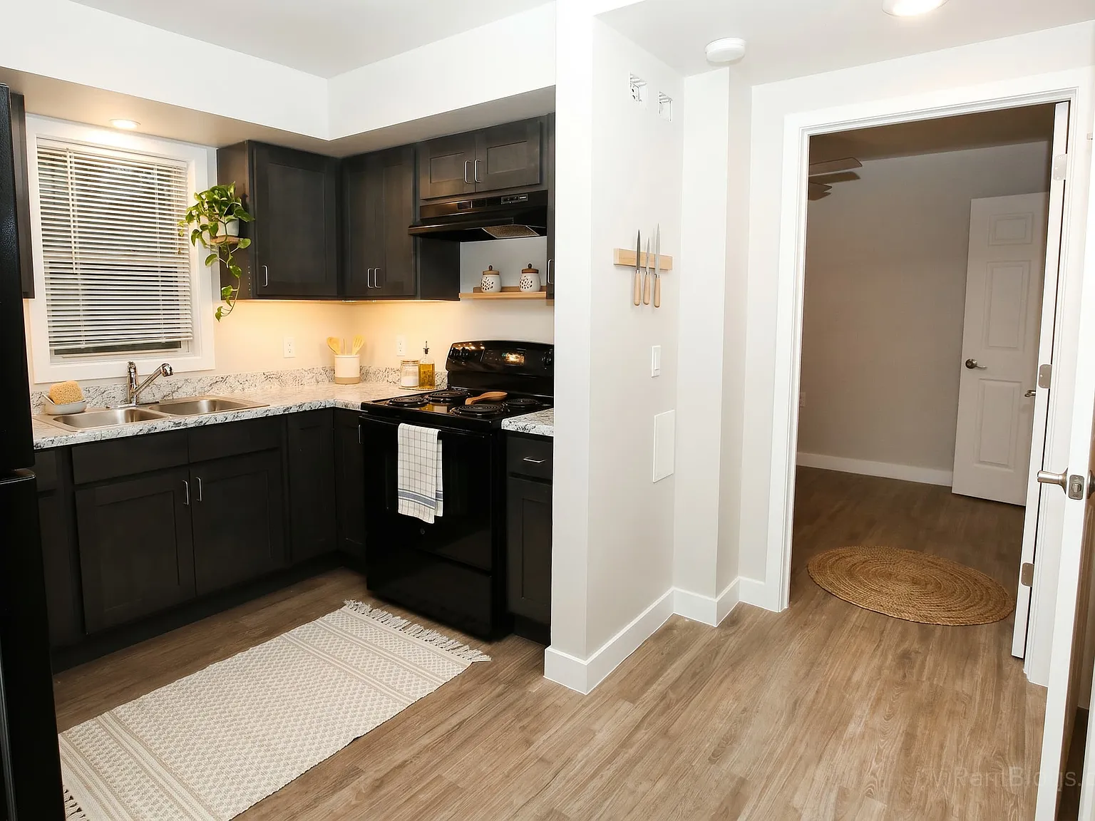 Sunny Knoll Senior Apartments — Photo 4