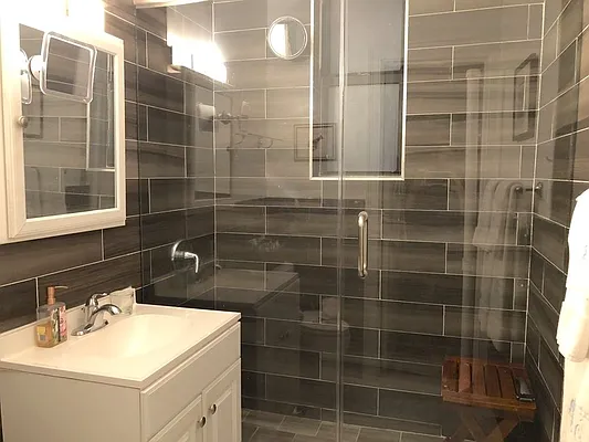 Rented by REAL New York | media 32