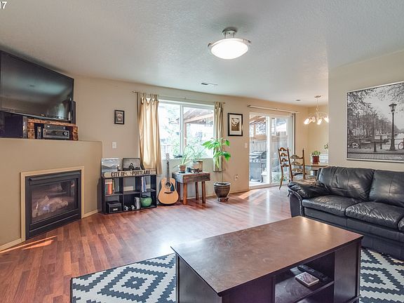 3rd image of 8503 NE 37th Cir
