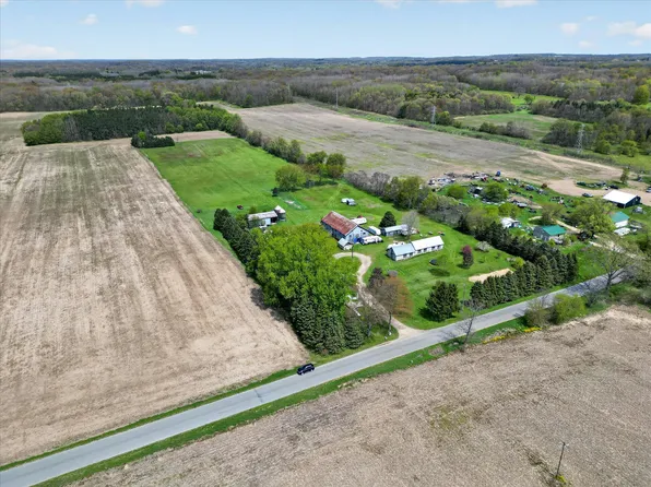 261 Nineteen Mile Rd NE, Cedar Springs, MI 49319