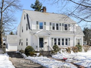 76 Stevens Rd, Needham, MA 02492