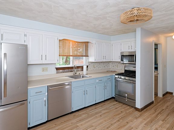 5th image of 41 West St Unit 41