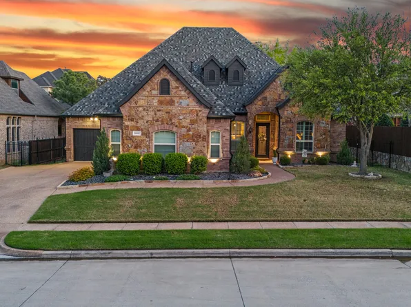 9008 Cedar Bluffs Dr, North Richland Hills, TX 76182