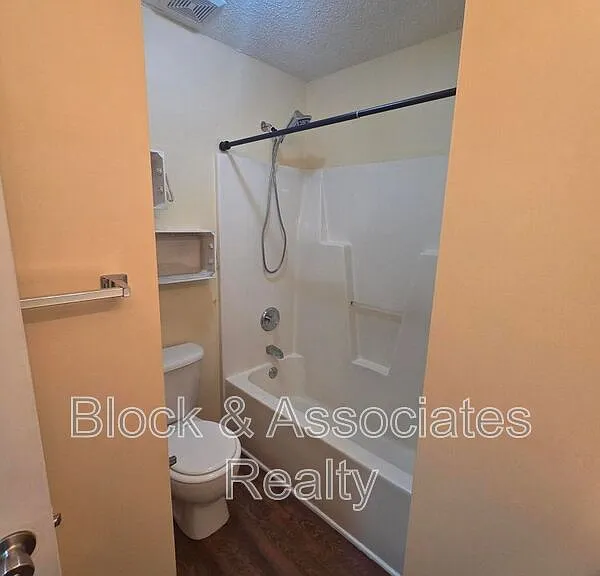 116 Cliffdale Rd — Photo 5