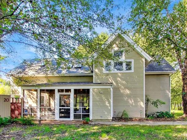 20 Tryon Farm Ln, Michigan City, IN 46360