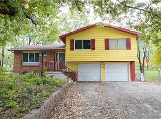 1801 N 75th Dr, Kansas City, KS 66112