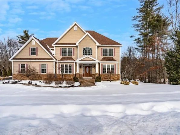 61 Post Road, Hooksett, NH 03106