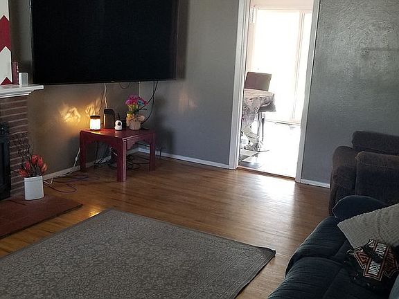 2nd image of 1510 Zuni Dr