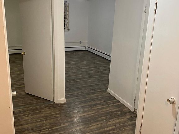 4th image of 4230 Van Cortlandt Park E