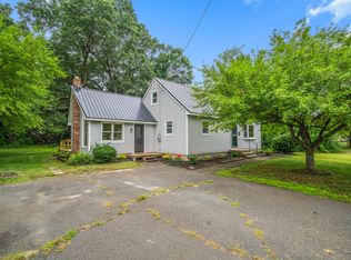 75 Heather Ln, Windsor Locks, CT 06096