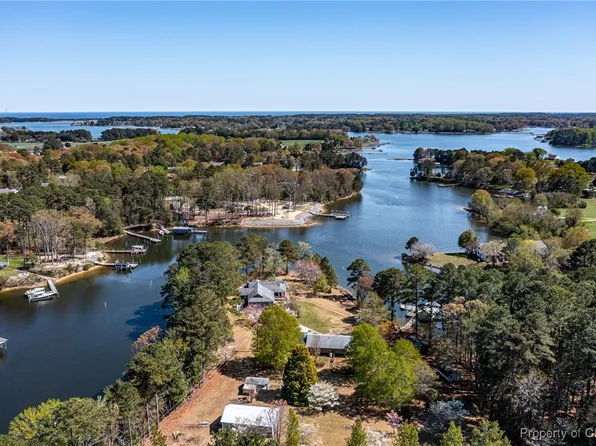 224 Bridgeman Dr, Heathsville, VA 22473