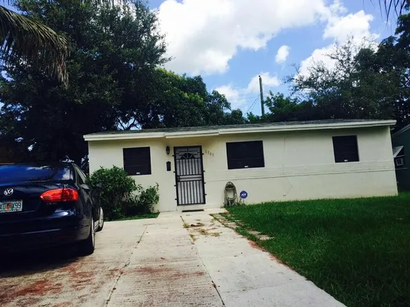 1565 NE 153rd Ter, North Miami Beach, FL 33162