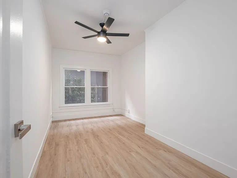 Westmore Manor | Newly Renovated Units in Heart of LA — Photo 24