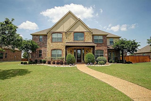 1st image of 393 Vista Park Dr