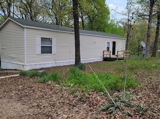 33 Fox Rd, Eldon, MO 65026