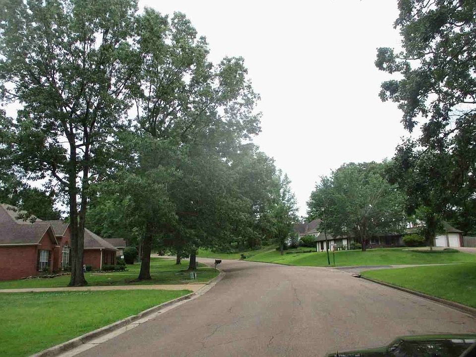 2nd image of 448 Apple Valley
