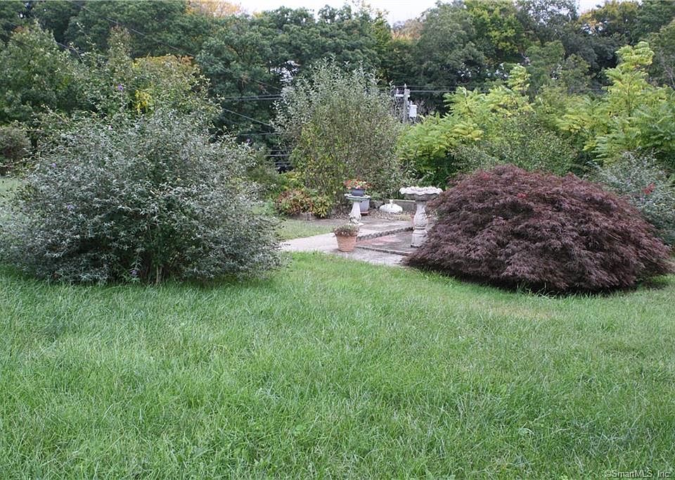 2nd image of 4 Woodworth Dr
