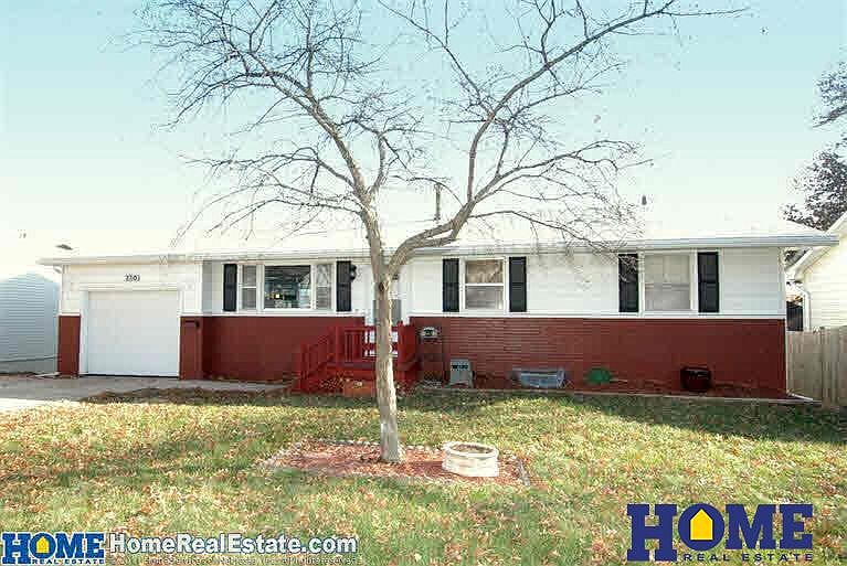 1st image of 220 Greenwood Dr
