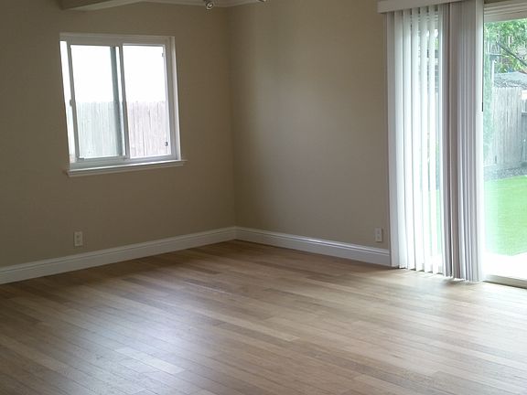 4th image of 920 S 46th St