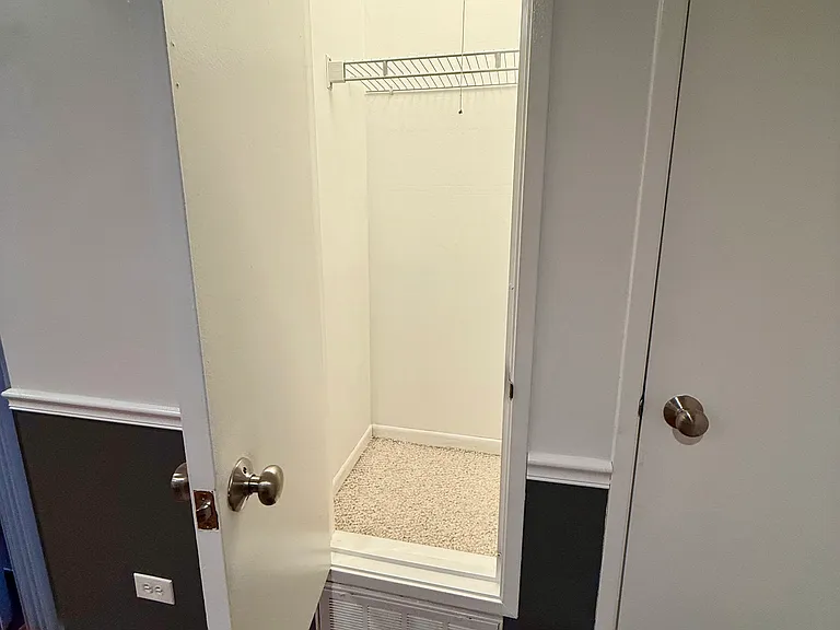 2252 Abbeywood Dr #F — Photo 20
