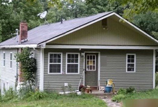 3rd image of 92 Stafford Holland Rd