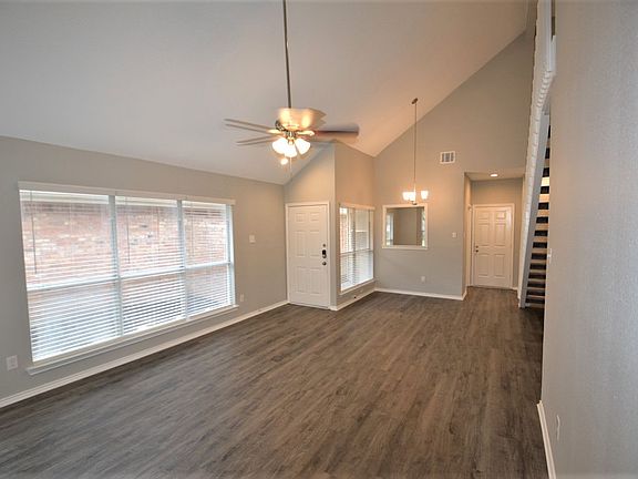2nd image of 3807 Branch Hollow Cir