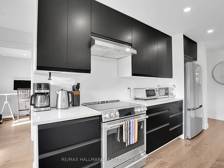 165 Knapp St — Photo 14