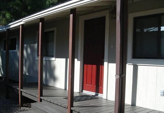 2nd image of 760 E Zuni Dr