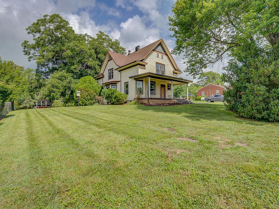 1st image of 1022 Broaddus Ln