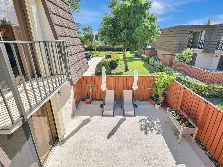 2332 23rd Ct #57D — Photo 33