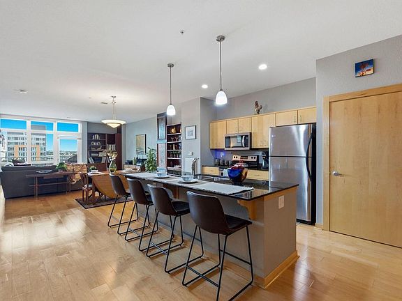 5th image of 601 E Ogden AVENUE #504