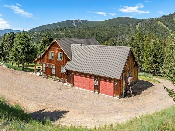 3rd image of 225 Maverick View Ln