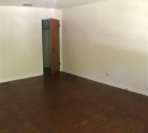 2nd image of 917 Keith Ln APT B