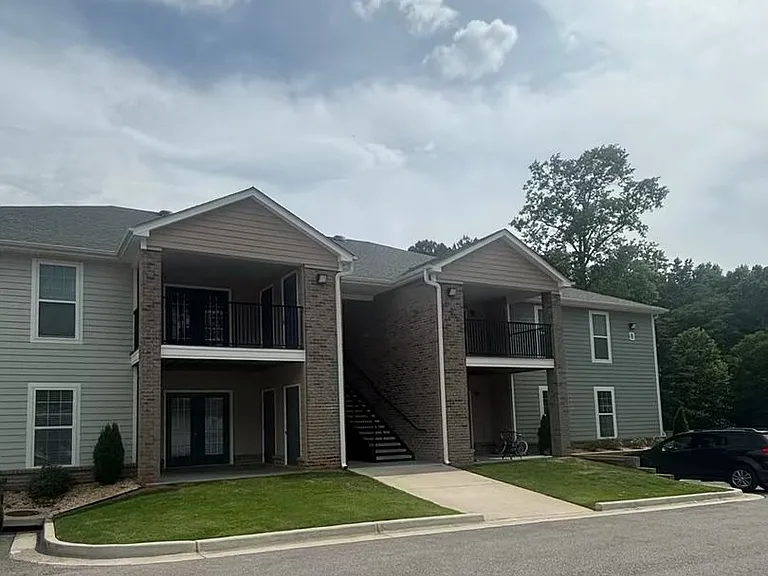 3943 Winchester Rd — Photo 2